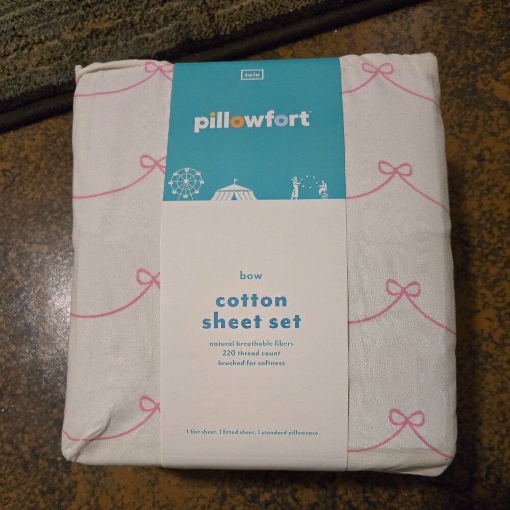 NWT Pillowfort Twin Sheets